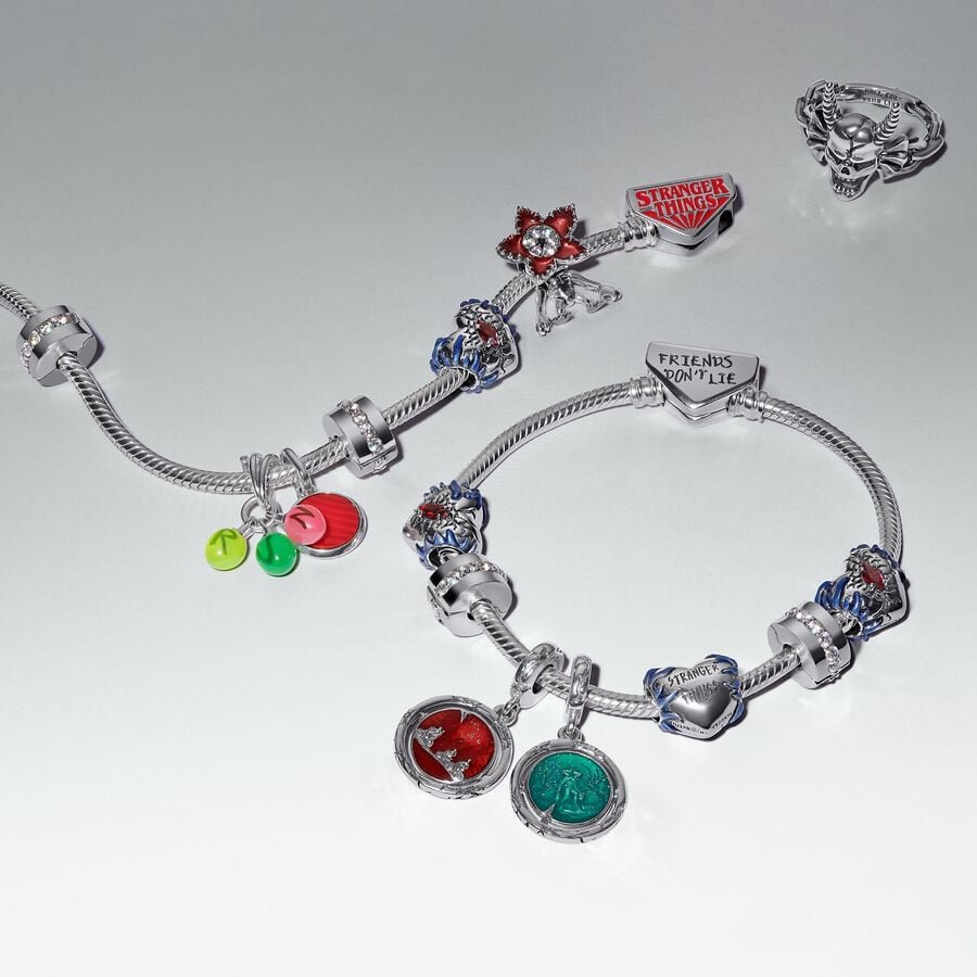 Pulsera Pandora Moments Cadena de Serpiente con Cierre de Stranger Things - Charms Factory